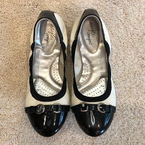 Dexflex Comfort Women's Black & White Scrunch Ballet Flat Shoes Size 7